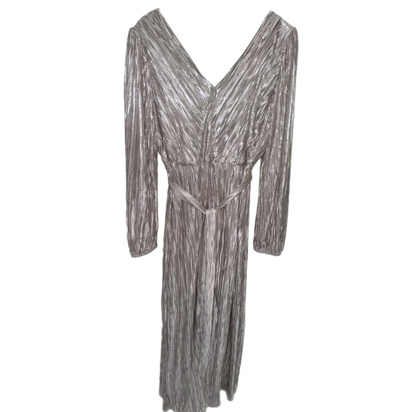 GUESS Beige Belted Tulip Skirt V-Back Long Sleeve Maxi Faux Wrap Dress - Picture 4 of 8